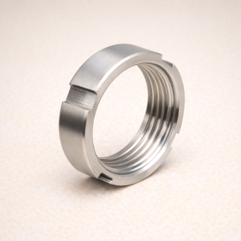 Гайка шлицевая AISI 304 1 1/4" в наличии в Калининграде